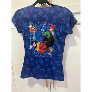 Disney Parks 2012 collectors Disney world women’s small tshirt